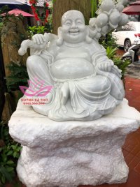 Tượng Phật Di Lặc vác cành đào