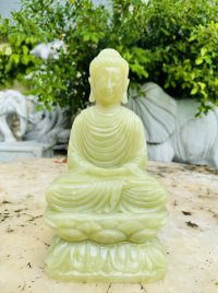 Tôn tượng Phật thích ca mâu ni bằng đá Ngọc đẹp nguyên khối cao 30cm.